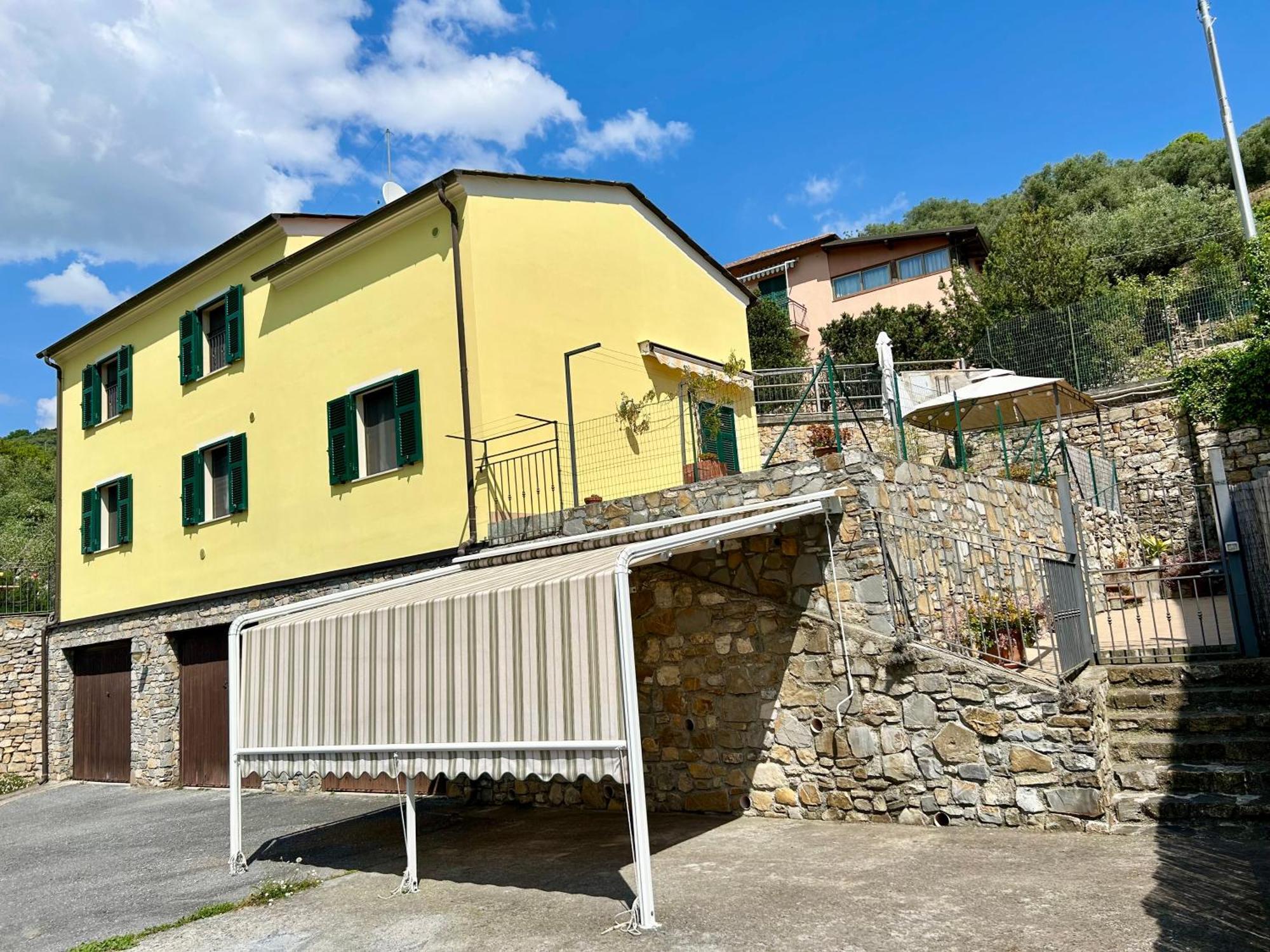 Ulivi - Comodita E Tranquillita Con Patio E Parcheggio إمبيريا المظهر الخارجي الصورة